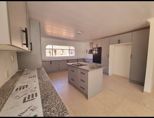 3 BEDROOM HOUSE FOR SALE IN ARCON PARK